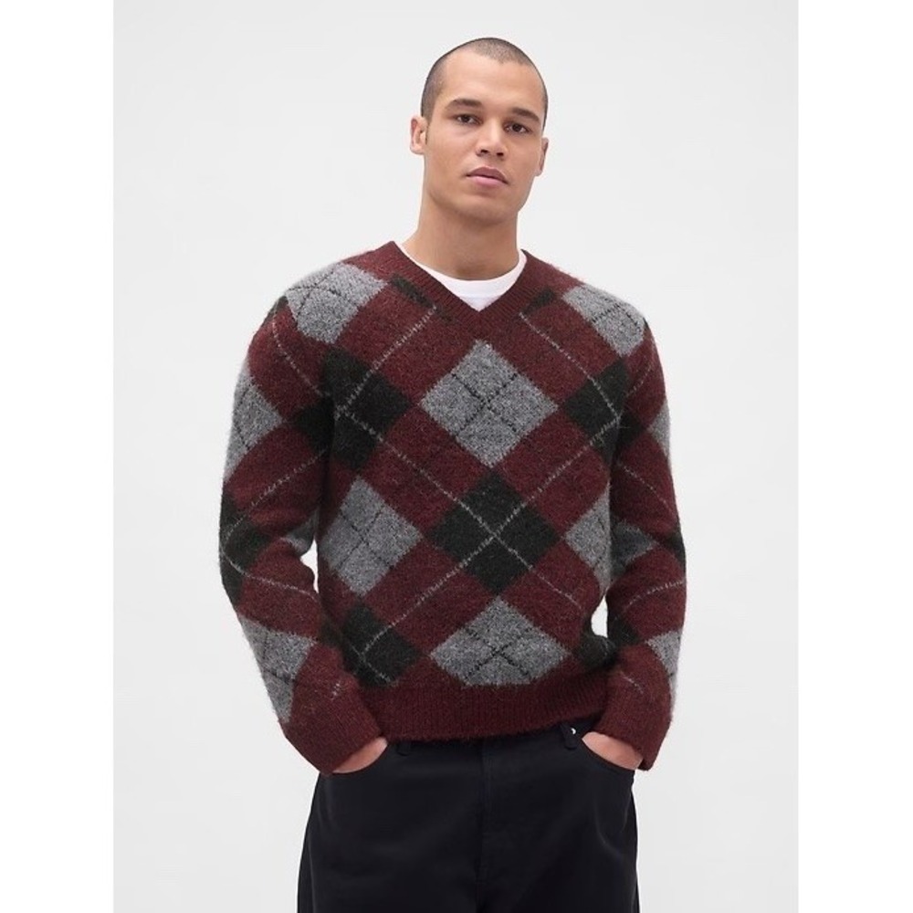 Gap Brushed Argyle V-Neck Sweater Mens M Burgundy Grey Alpaca Wool Blend Fuzzy